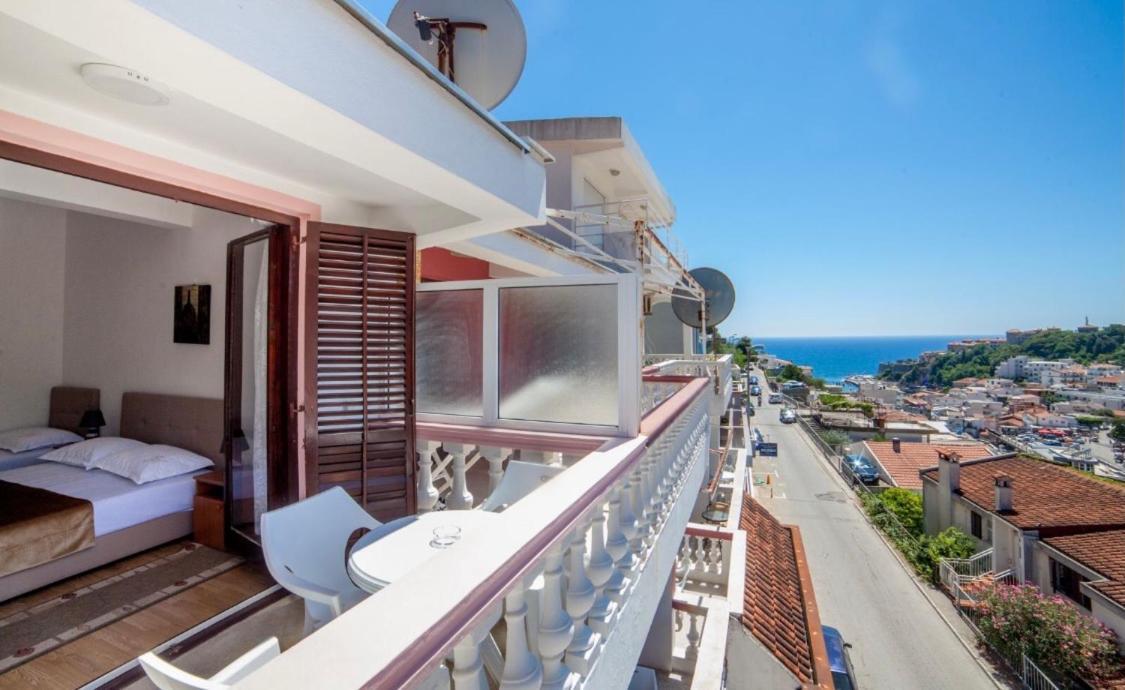 Castello Apartments أولتْسي المظهر الخارجي الصورة